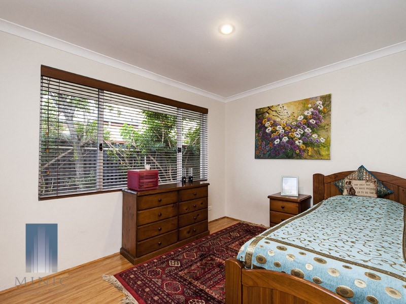 30 Gillon Street, Karawara WA 6152