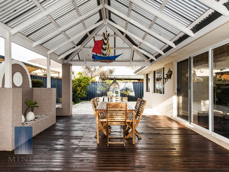 30 Gillon Street, Karawara WA 6152