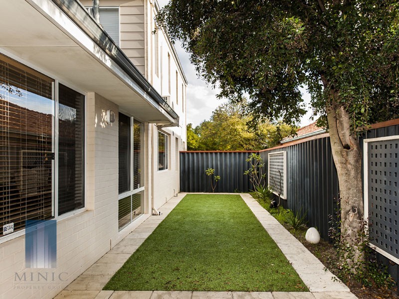 30 Gillon Street, Karawara WA 6152