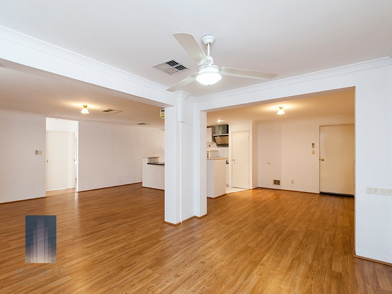 2 Bramley Way, Bibra Lake WA 6163