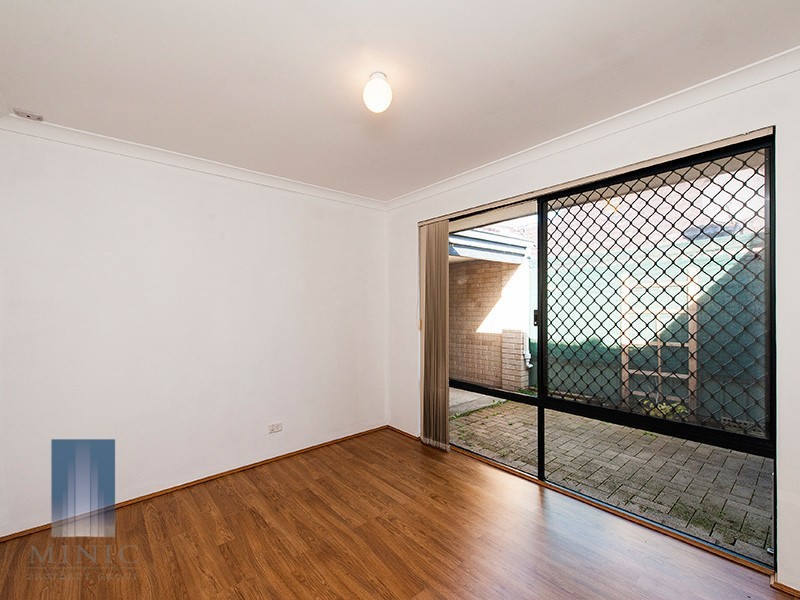 2 Bramley Way, Bibra Lake WA 6163