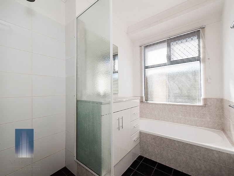 2 Bramley Way, Bibra Lake WA 6163