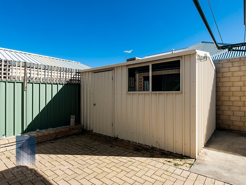 2 Bramley Way, Bibra Lake WA 6163