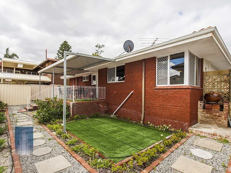 13 Argyle Street, Bentley WA 6102