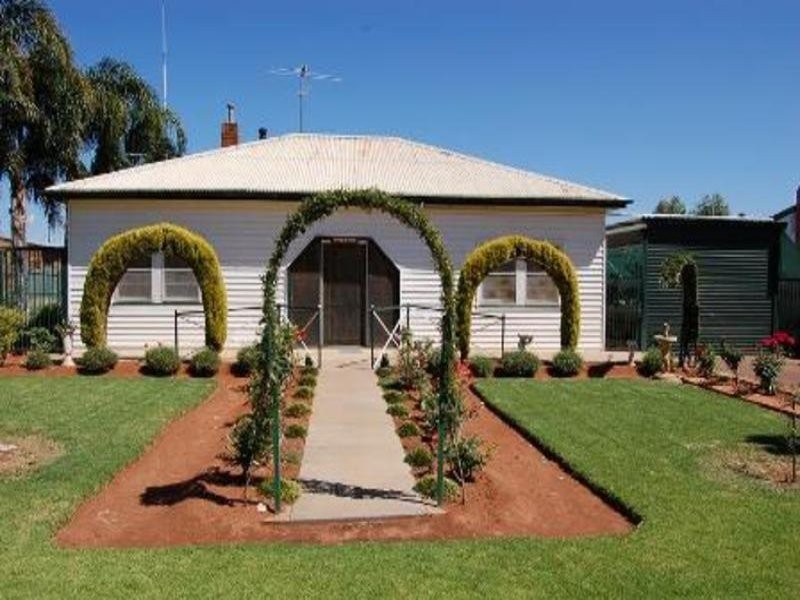 26 Zara Street, Goolgowi NSW 2652