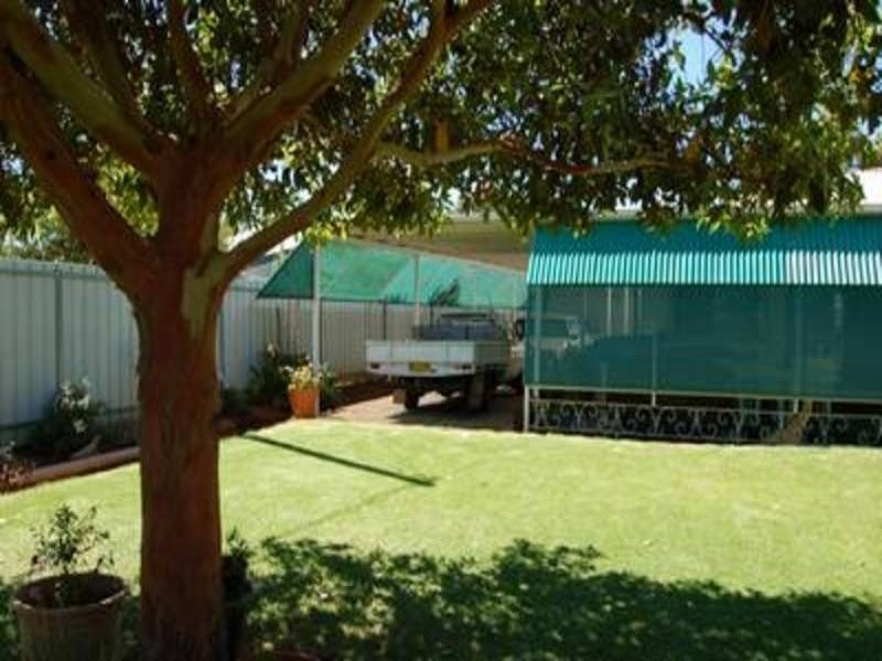 26 Zara Street, Goolgowi NSW 2652