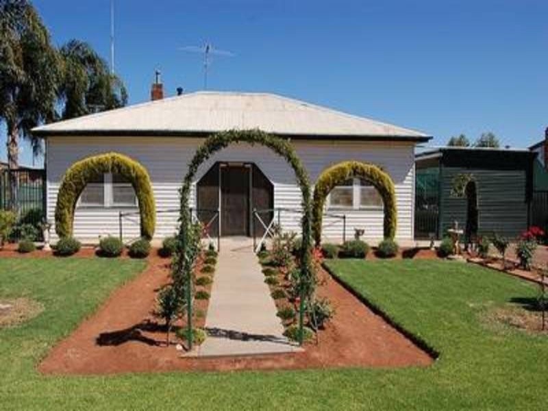 26 Zara Street, Goolgowi NSW 2652