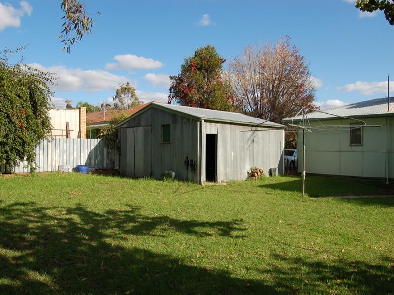 27 Kingfisher Avenue, Coleambally NSW 2707