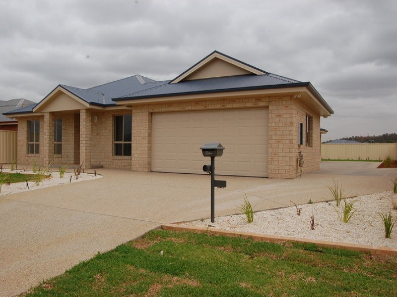 23 Gillmartin Road, Griffith NSW 2680