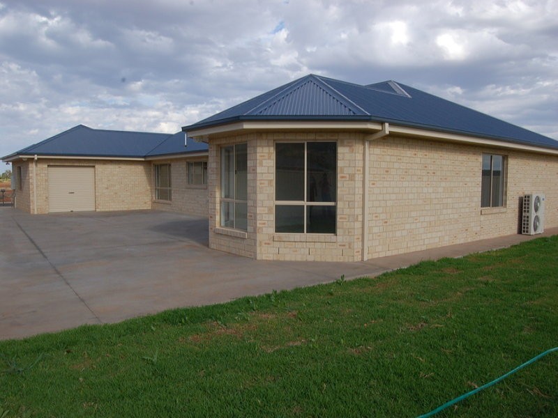 23 Gillmartin Road, Griffith NSW 2680