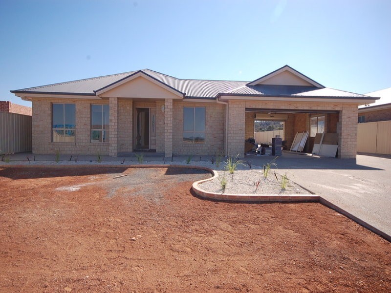 23 Gillmartin Road, Griffith NSW 2680