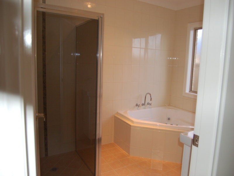 25 Gillmartin Road, Griffith NSW 2680