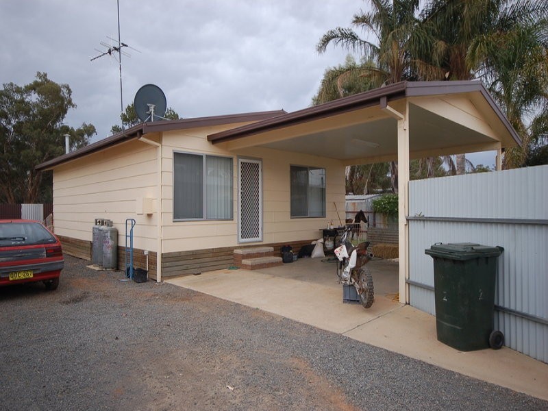 2/23 Kook Street, Darlington Point NSW 2706