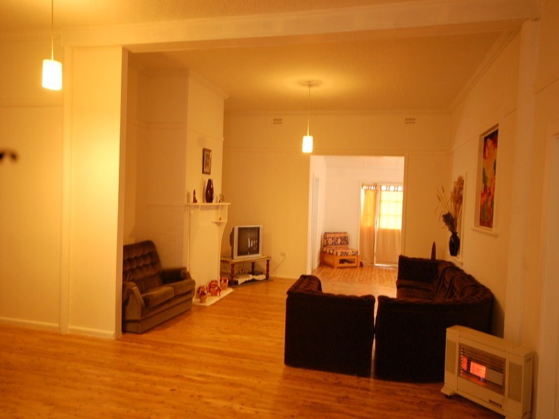 14 West Avenue, Yenda NSW 2681