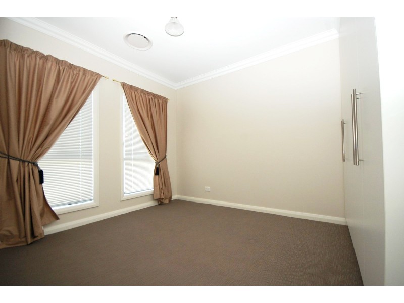25 Calabria Road, Griffith NSW 2680
