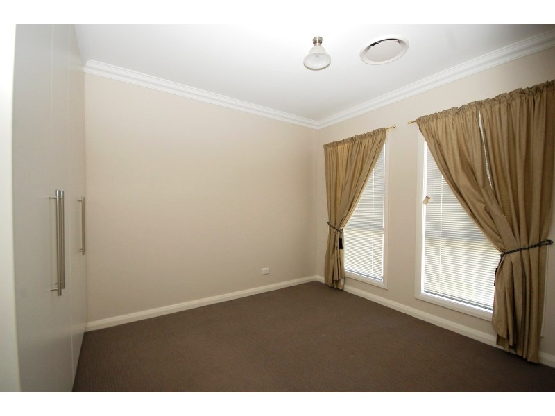 25 Calabria Road, Griffith NSW 2680