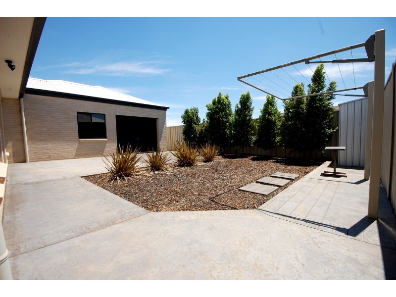 25 Calabria Road, Griffith NSW 2680