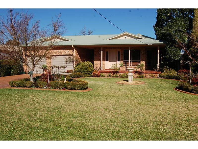 2 Elder Road, Griffith NSW 2680