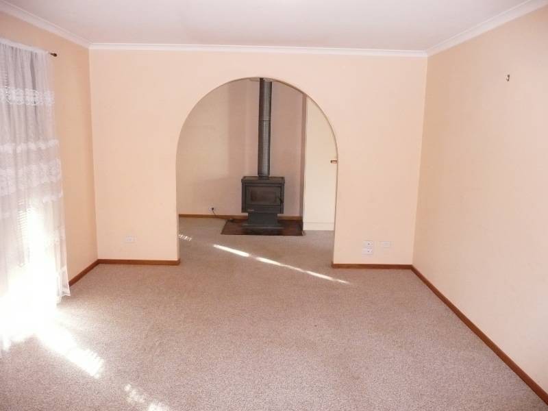 12 Chant Sreet, Darlington Point NSW 2706