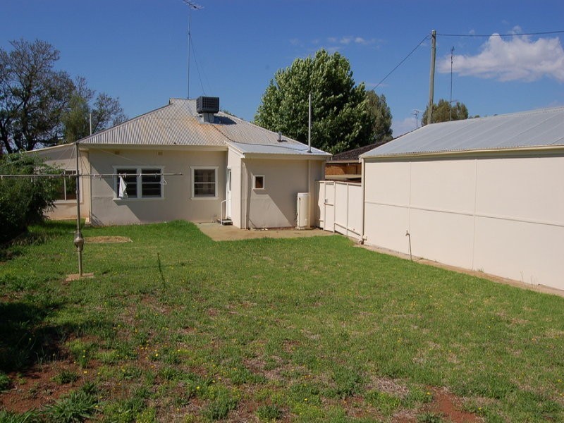 39 Noorilla Street, Griffith NSW 2680