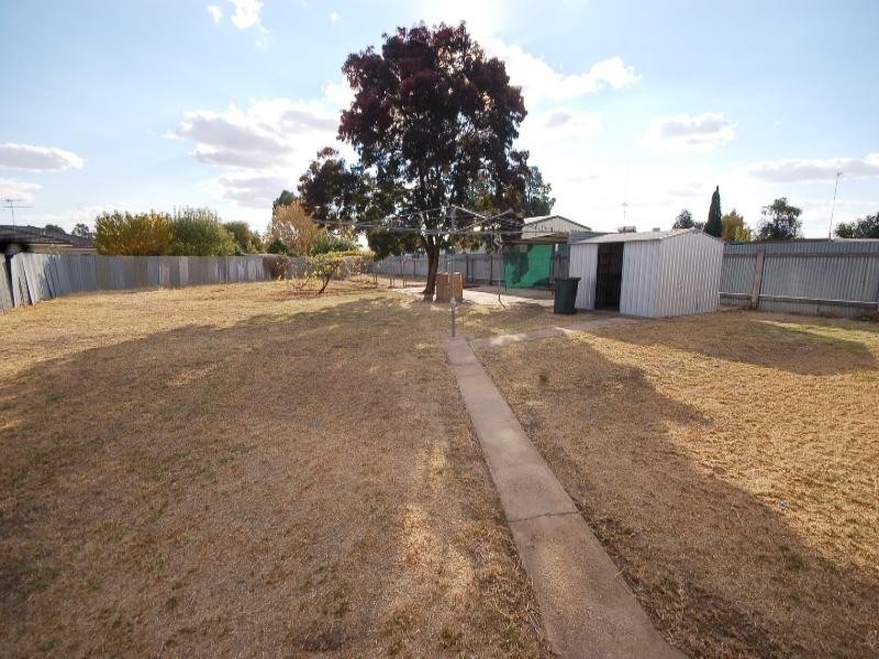 6 Bellbird Street, Coleambally NSW 2707