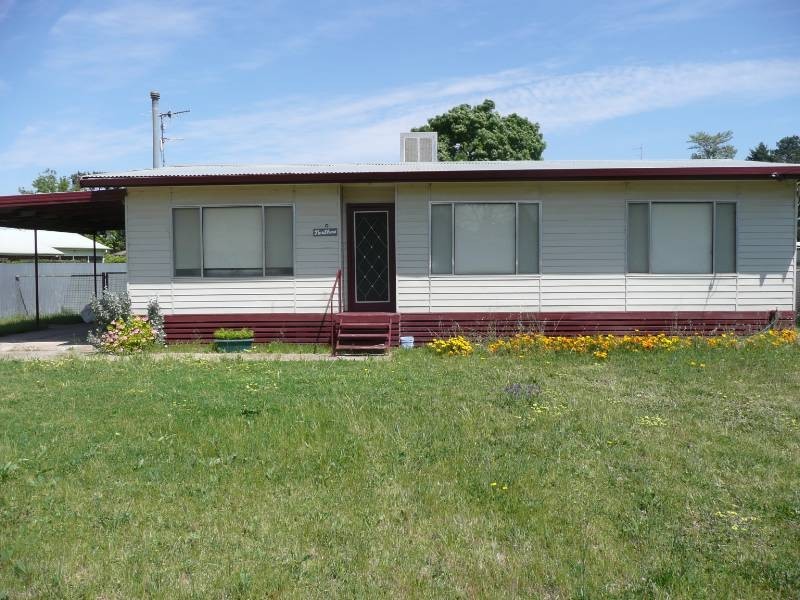 6 Bellbird Street, Coleambally NSW 2707