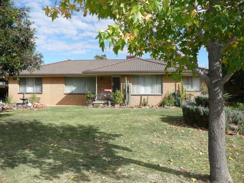 10 Bellbird Street, Coleambally NSW 2707
