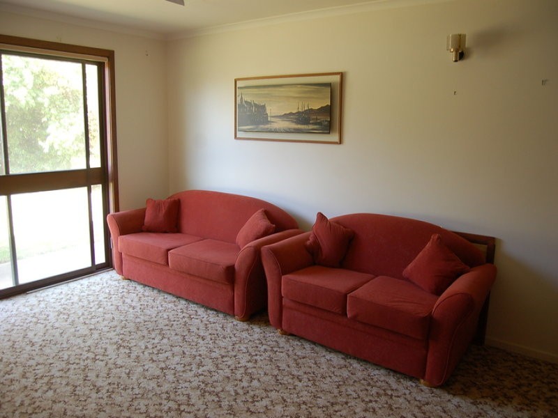 8 Sandpiper Street, Coleambally NSW 2707