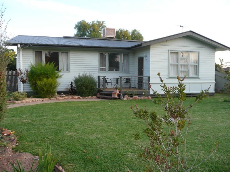 26 White Street, Darlington Point NSW 2706