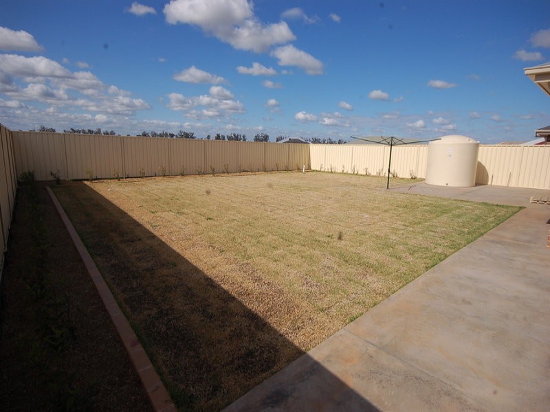 32 Gillmartin Road, Griffith NSW 2680