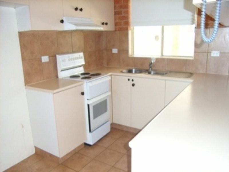 17 Chant Street, Darlington Point NSW 2706