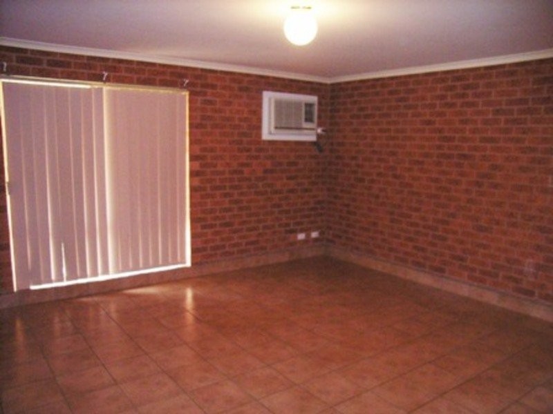 17 Chant Street, Darlington Point NSW 2706