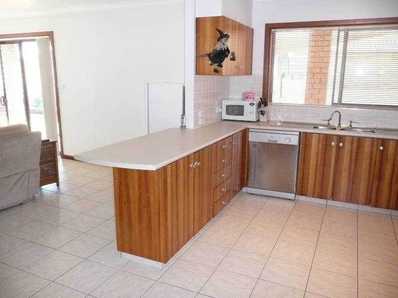 16 East St, Yoogali NSW 2680