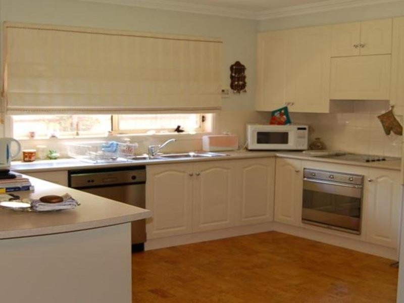 2/3 Boonah Street, Griffith NSW 2680