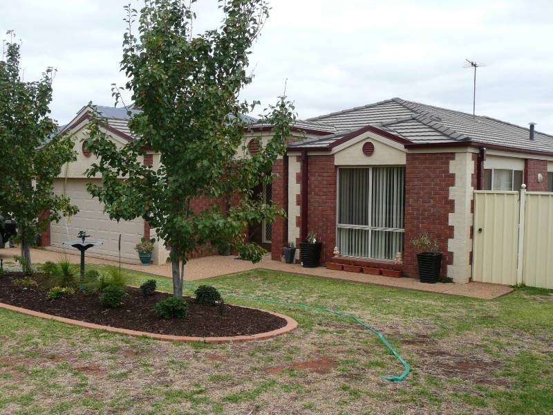 102 Wyangan Ave, Griffith NSW 2680