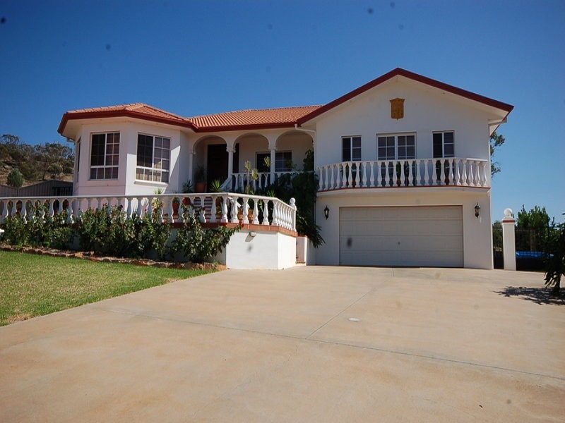 38 Waugh Street, Griffith NSW 2680