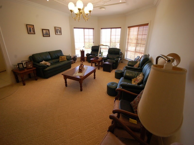 38 Waugh Street, Griffith NSW 2680