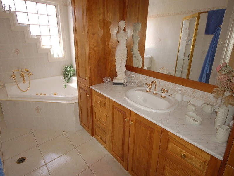 38 Waugh Street, Griffith NSW 2680