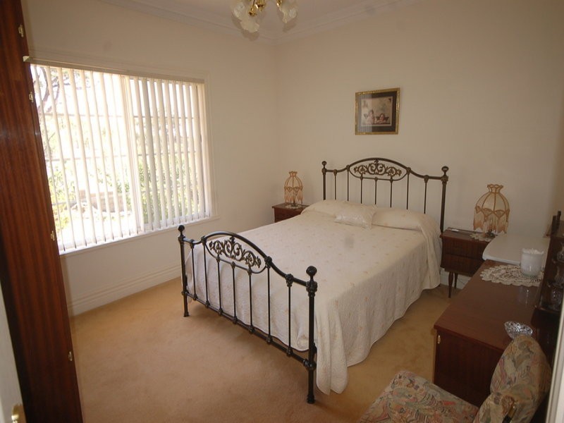 38 Waugh Street, Griffith NSW 2680