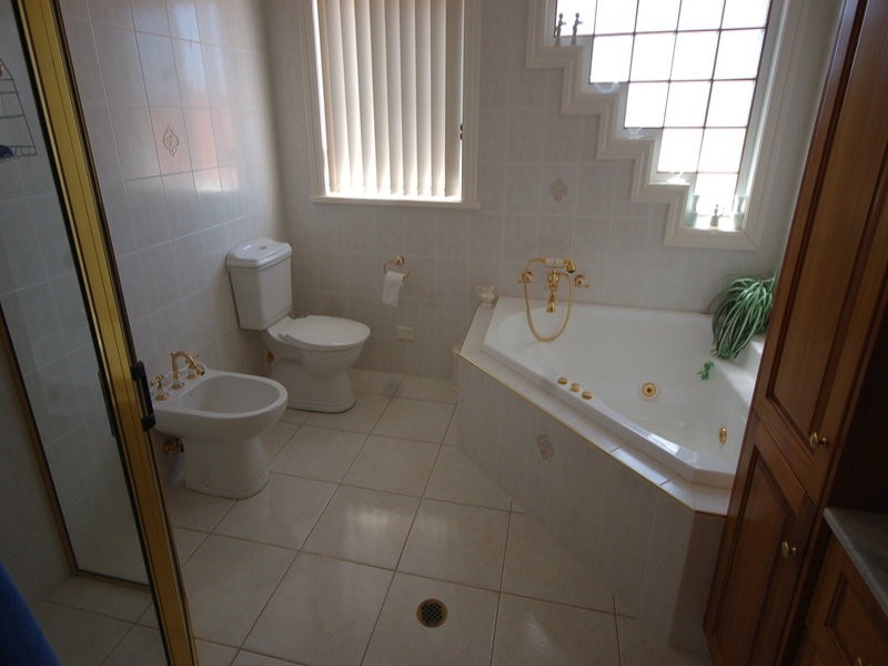 38 Waugh Street, Griffith NSW 2680