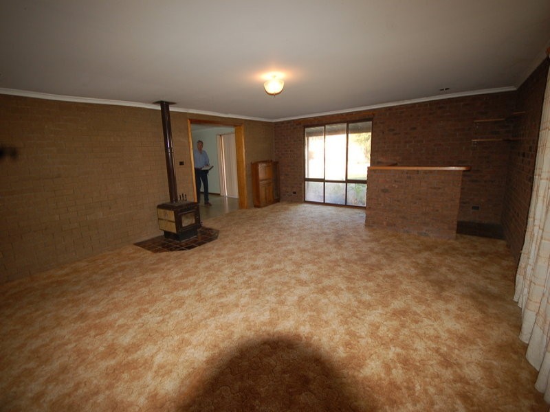 28 Bellbird Street, Coleambally NSW 2707