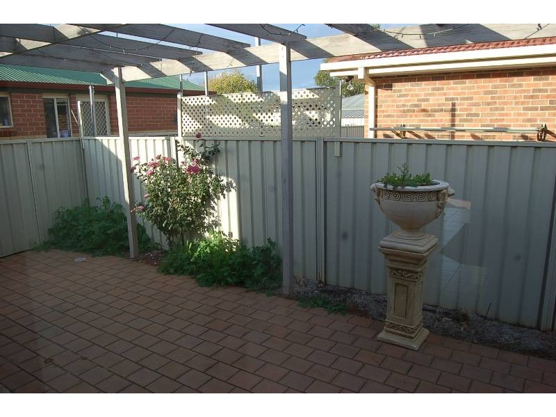 15 Ash Street, Hanwood NSW 2680