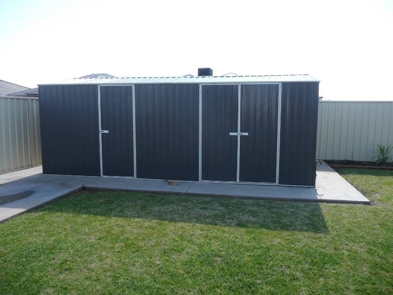 8 Gillmartin Drive, Griffith NSW 2680