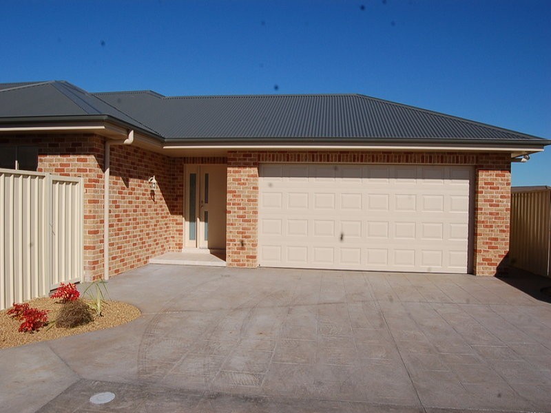 34B Hillam Drive, Griffith NSW 2680