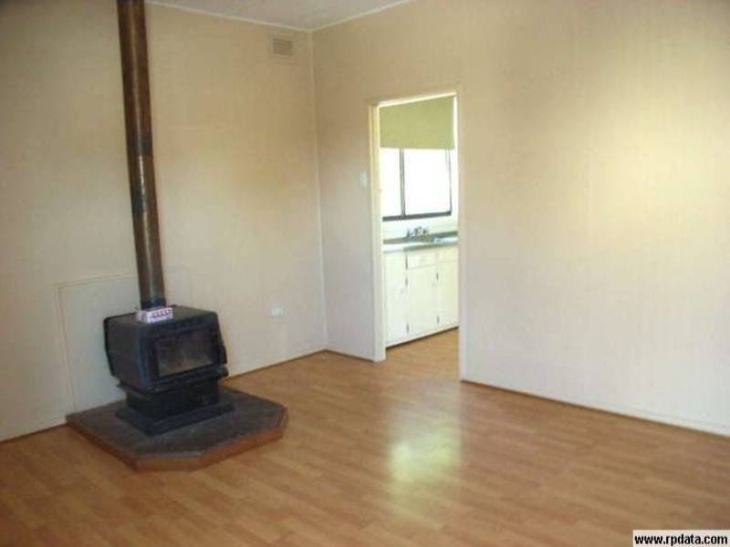 9 Corbett Street, Darlington Point NSW 2706