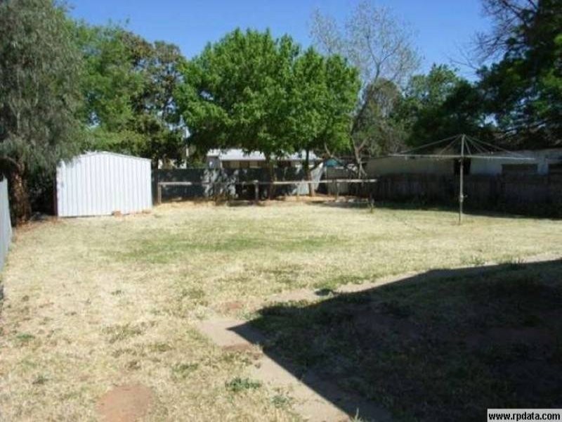 9 Corbett Street, Darlington Point NSW 2706