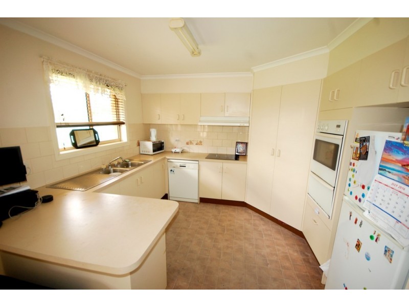 13 Henry Street, Yenda NSW 2681