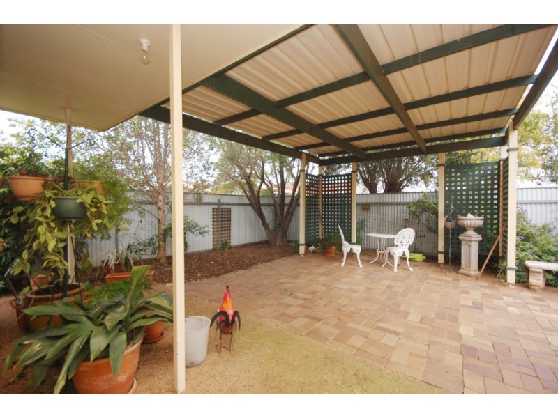 3a Dowell Place, Griffith NSW 2680