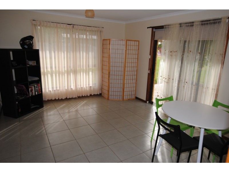 73 Wilga Street, Hanwood NSW 2680