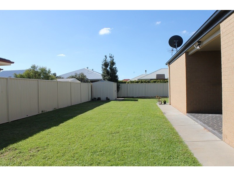 15 Calabria, Griffith NSW 2680